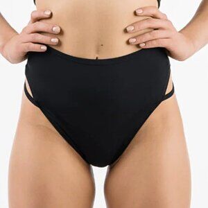 NWT Rev Activ Pole Shorts - Black, Size M (fits size S)